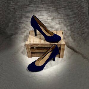 Kelly & Katie Blue Heels - Size 8 - Like New